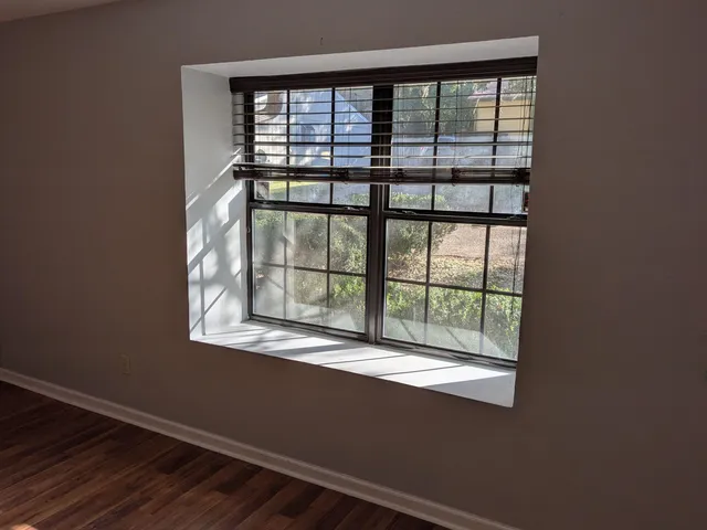 $156,000 | 1544 Merry Oaks Court, Unit EAST, Tallahassee, FL 32303