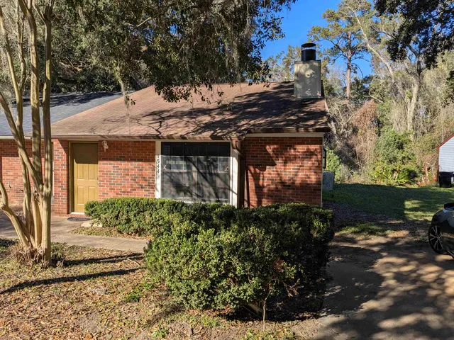 $156,000 | 1544 Merry Oaks Court, Unit EAST, Tallahassee, FL 32303