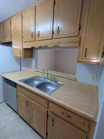 $156,000 | 1544 Merry Oaks Court, Unit EAST, Tallahassee, FL 32303