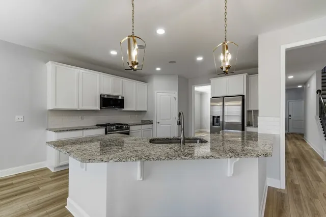 $449,900 | 1681 Lake Wateree Drive, Florence, SC 29501