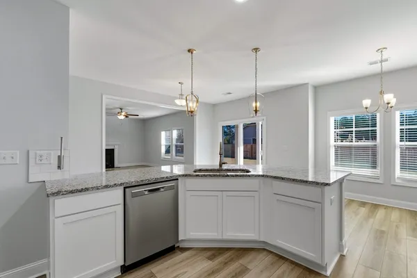 $439,900 | 1681 Lake Wateree Drive, Florence, SC 29501