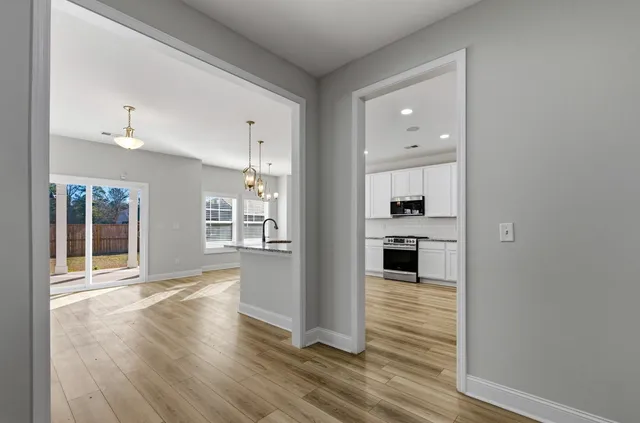 $449,900 | 1681 Lake Wateree Drive, Florence, SC 29501