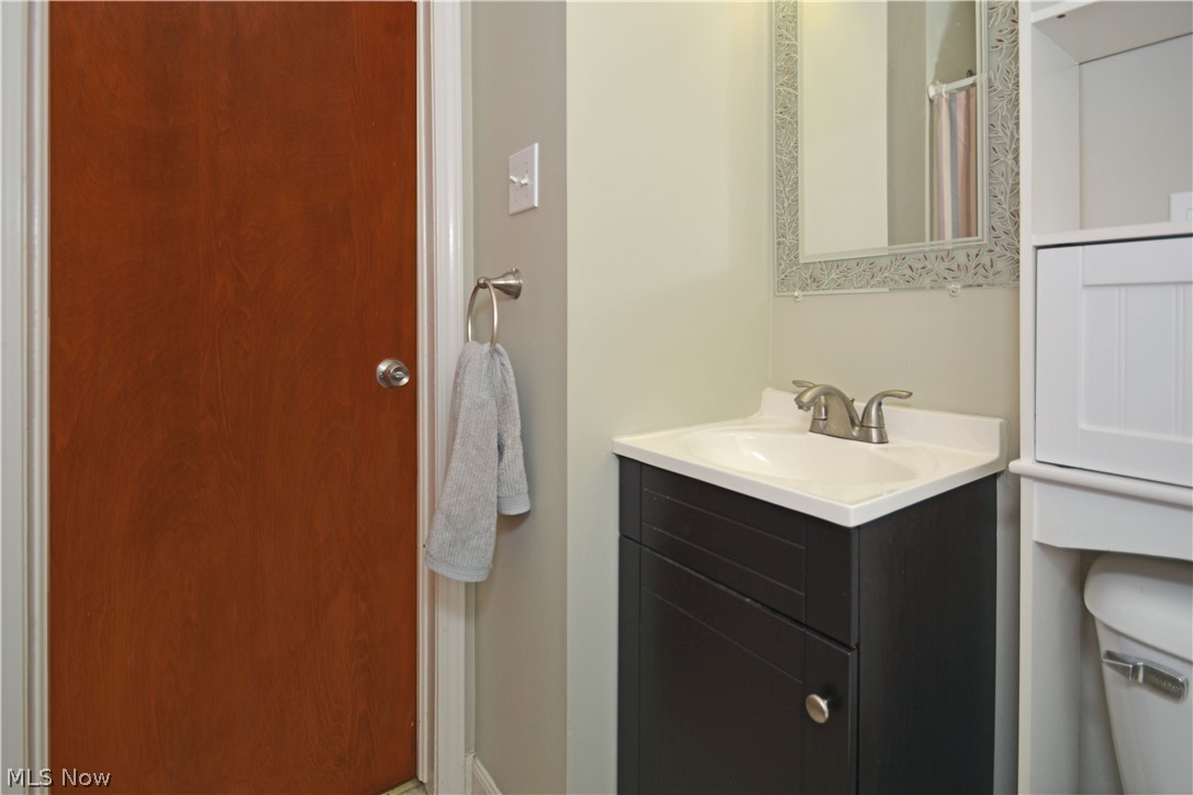 262 Hilliard Road Elyria, OH 44035 - Photo 11 of 28 Gallery Image 11