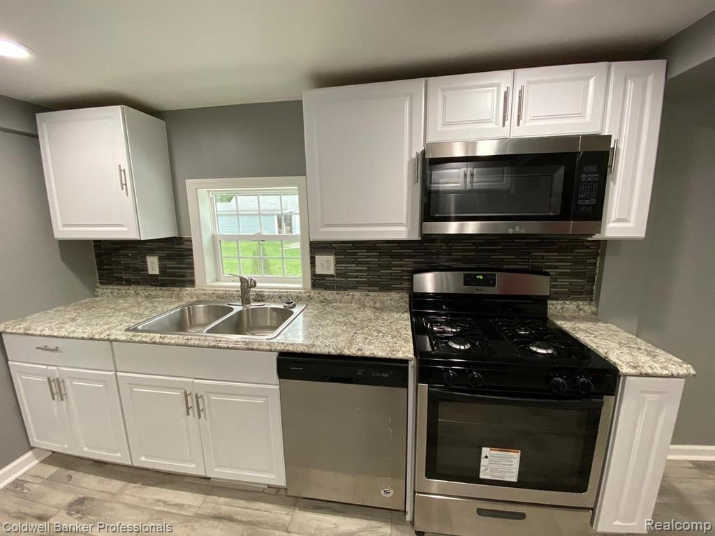 3691 Capac Road Capac, MI 48014 - Photo 8 of 35