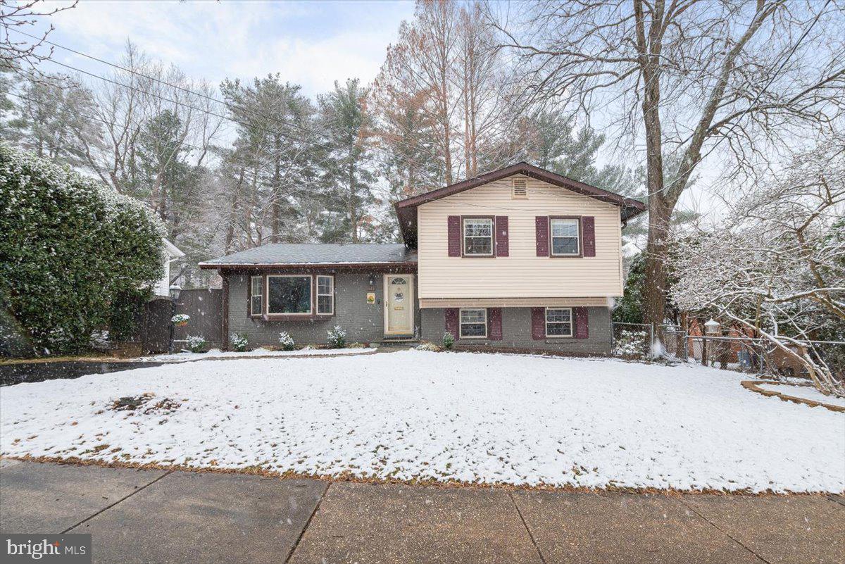 903 Leverton Road Rockville, MD 20852 - Photo 1 of 36