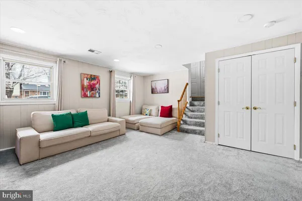 $4,350 | 903 Leverton Road, Rockville, MD 20852