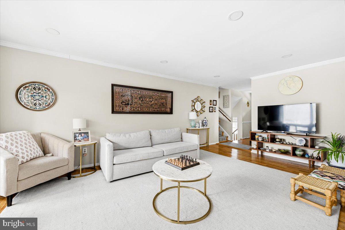 903 Leverton Road Rockville, MD 20852 - Photo 3 of 36