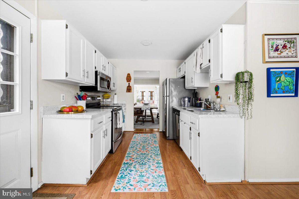 903 Leverton Road Rockville, MD 20852 - Photo 6 of 36