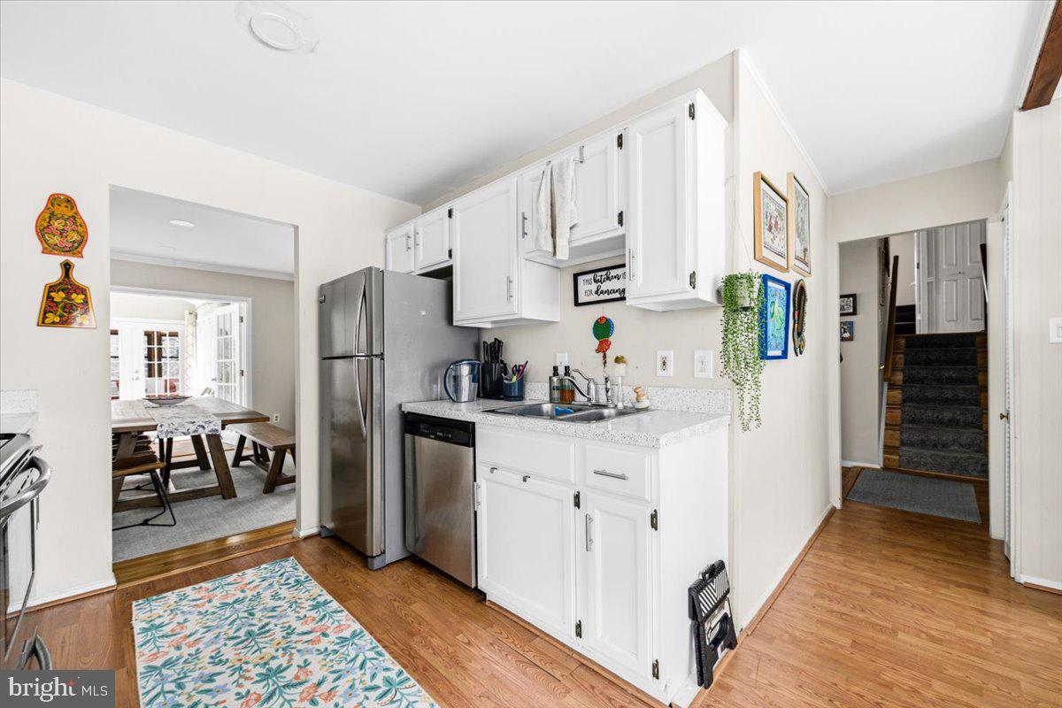 903 Leverton Road Rockville, MD 20852 - Photo 8 of 36