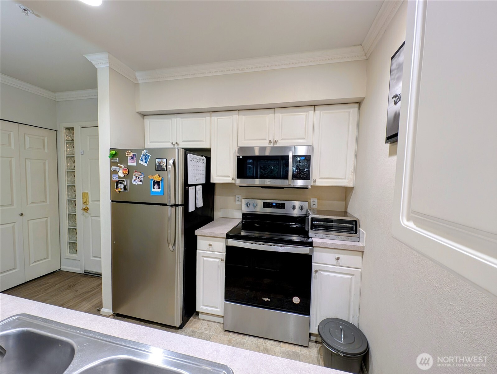 102 State Street, Unit 209W Kirkland, WA 98033 - Photo 3 of 6