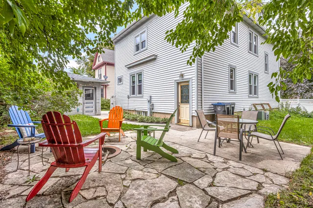 $899,000 | 121 East Street, Elkhart Lake, WI 53020