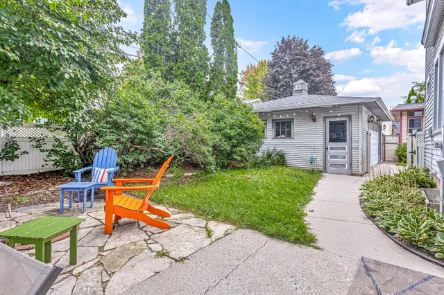 $899,000 | 121 East Street, Elkhart Lake, WI 53020