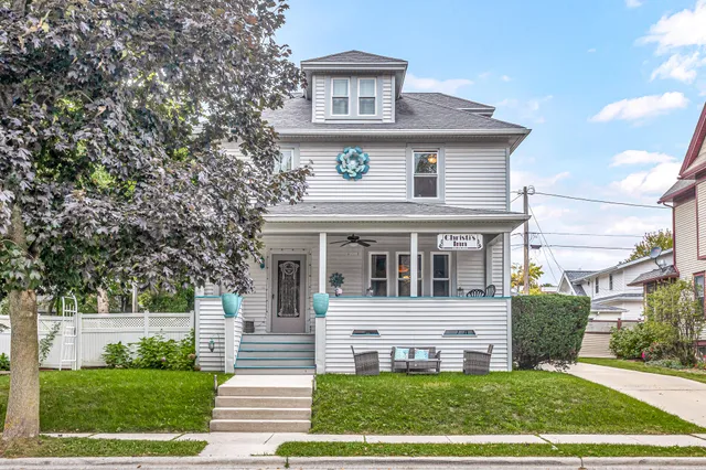 $899,000 | 121 East Street, Elkhart Lake, WI 53020