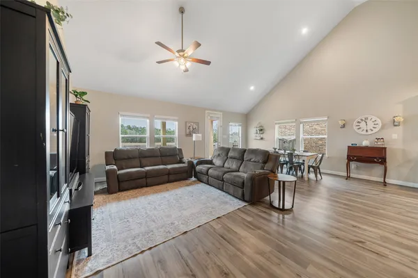 $525,000 | 2157 Woodland Pine Drive, Conroe, TX 77384
