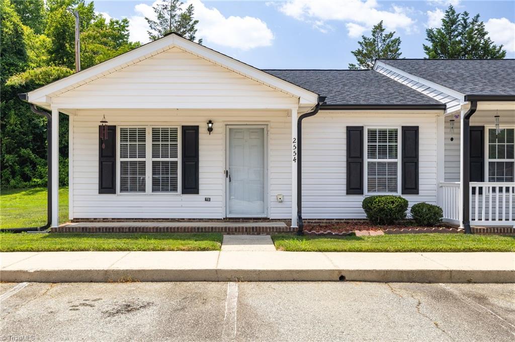 2554 Ambassador Court High Point, NC 27265 - Photo 1 of 27