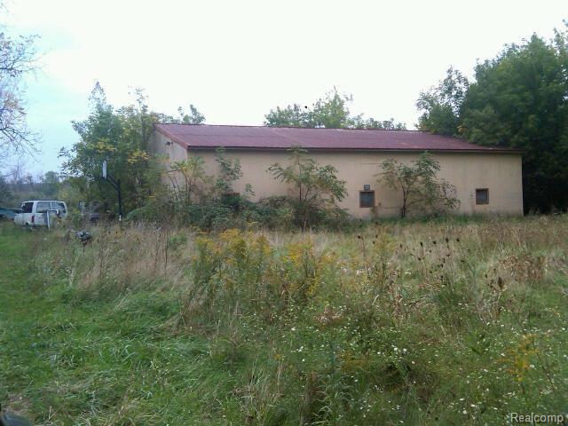 4659 Genesee Road Lapeer, MI 48446 - Photo 3 of 4 Genesee Pole Barn