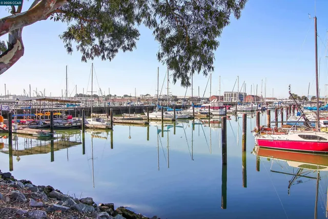 $318,888 | 196 Nantucket Lane, Vallejo, CA 94590