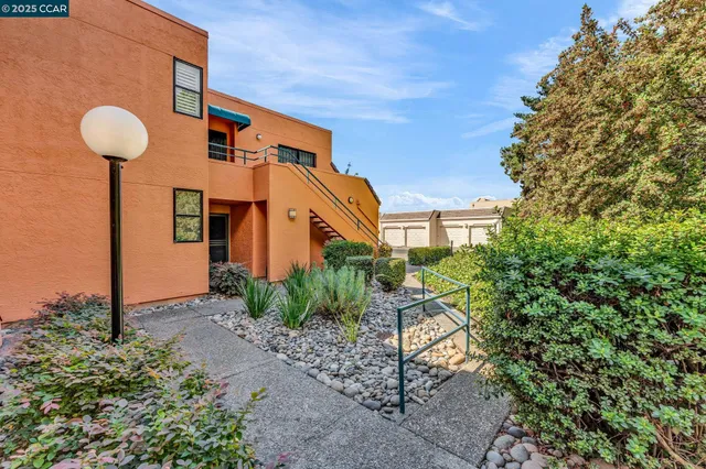 $318,888 | 196 Nantucket Lane, Vallejo, CA 94590