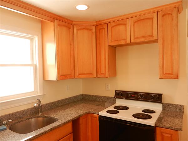 72 Benjamin Road Marlborough, MA 01752 - Photo 7 of 24 Gallery Image 7