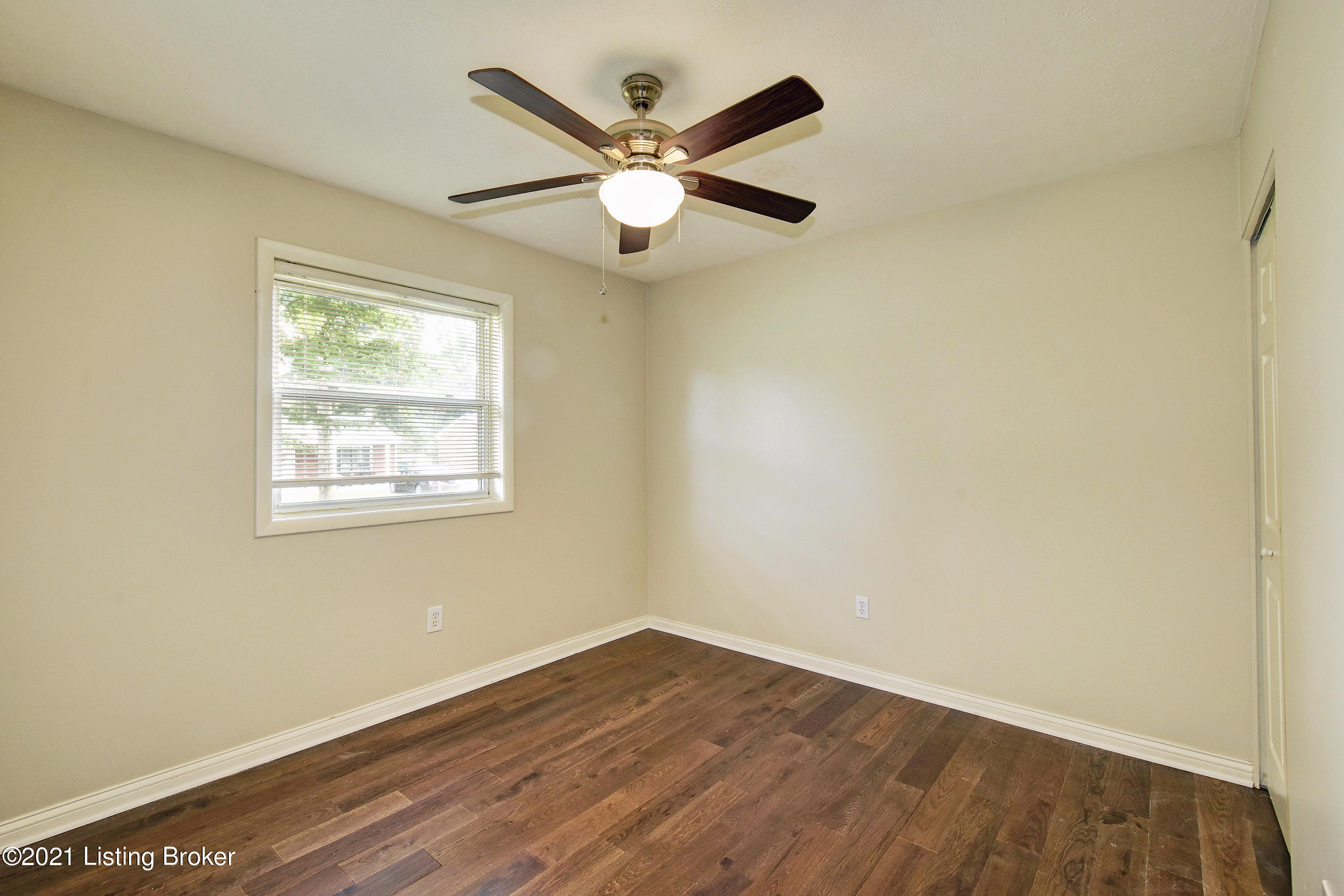 289 Dale Road Louisville, KY 40229 - Photo 15 of 25 Bedroom