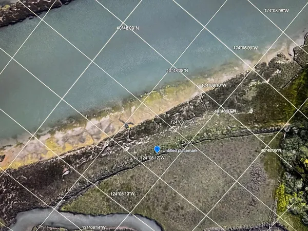 a view of a tennis court