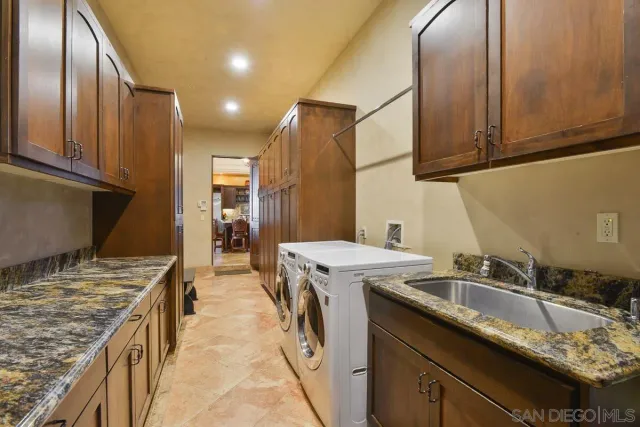 a view of a tennis court