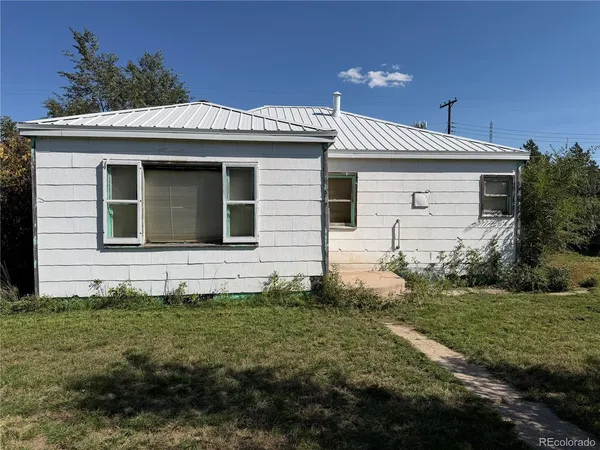 $55,000 | 324 Elm Street, Arriba, CO 80804