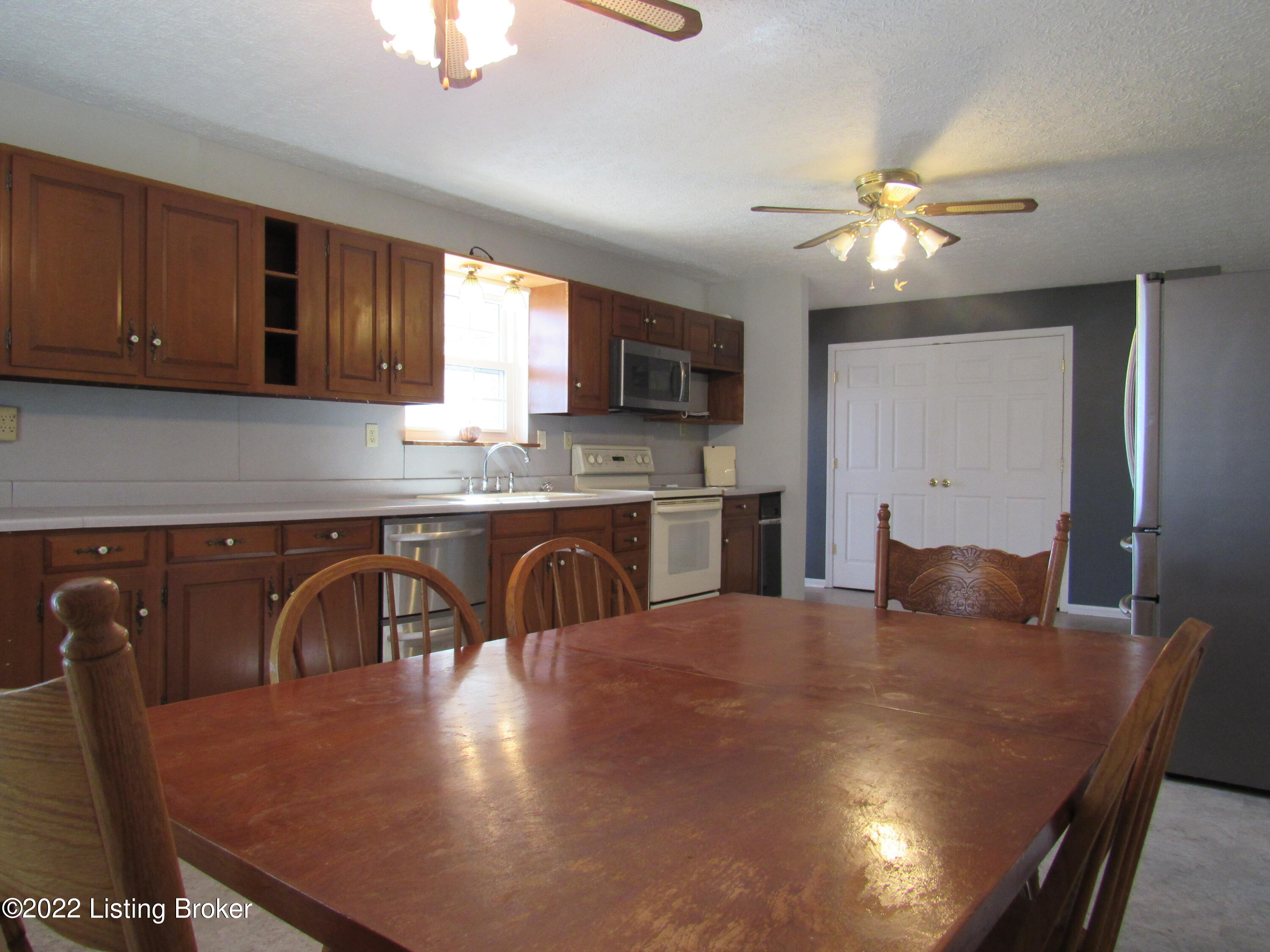 Dining Area 1