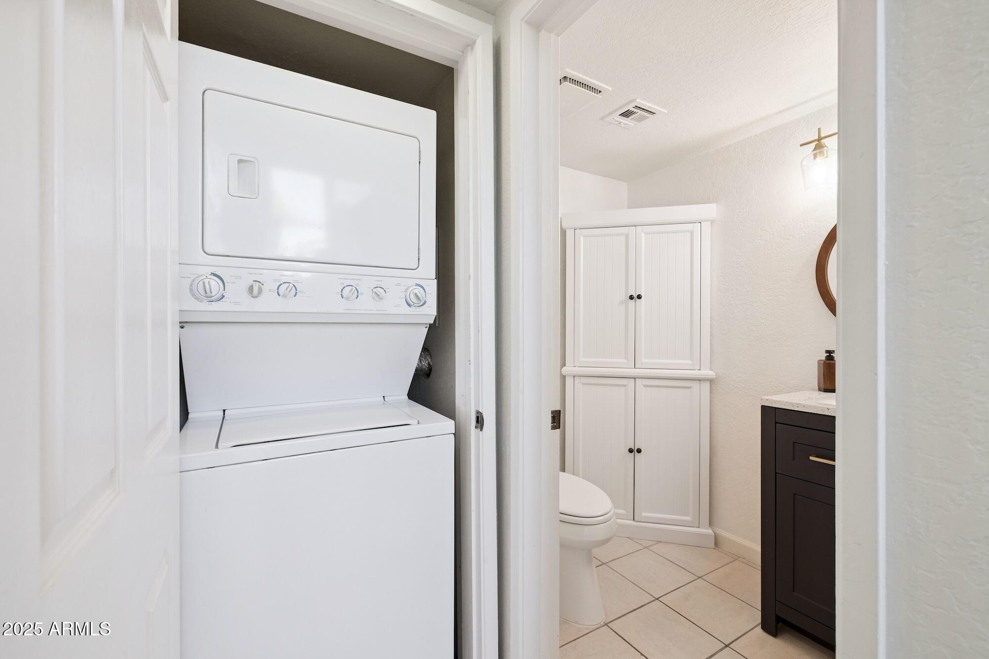 2 West Georgia Avenue, Unit 12 Phoenix, AZ 85013 - Photo 17 of 37 _H__6960