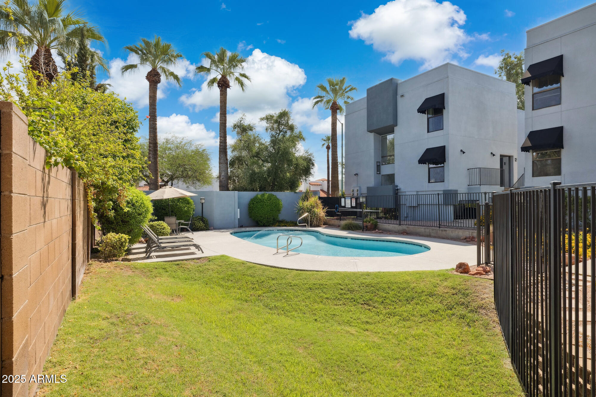 2 West Georgia Avenue, Unit 12 Phoenix, AZ 85013 - Photo 31 of 37 _H__7075