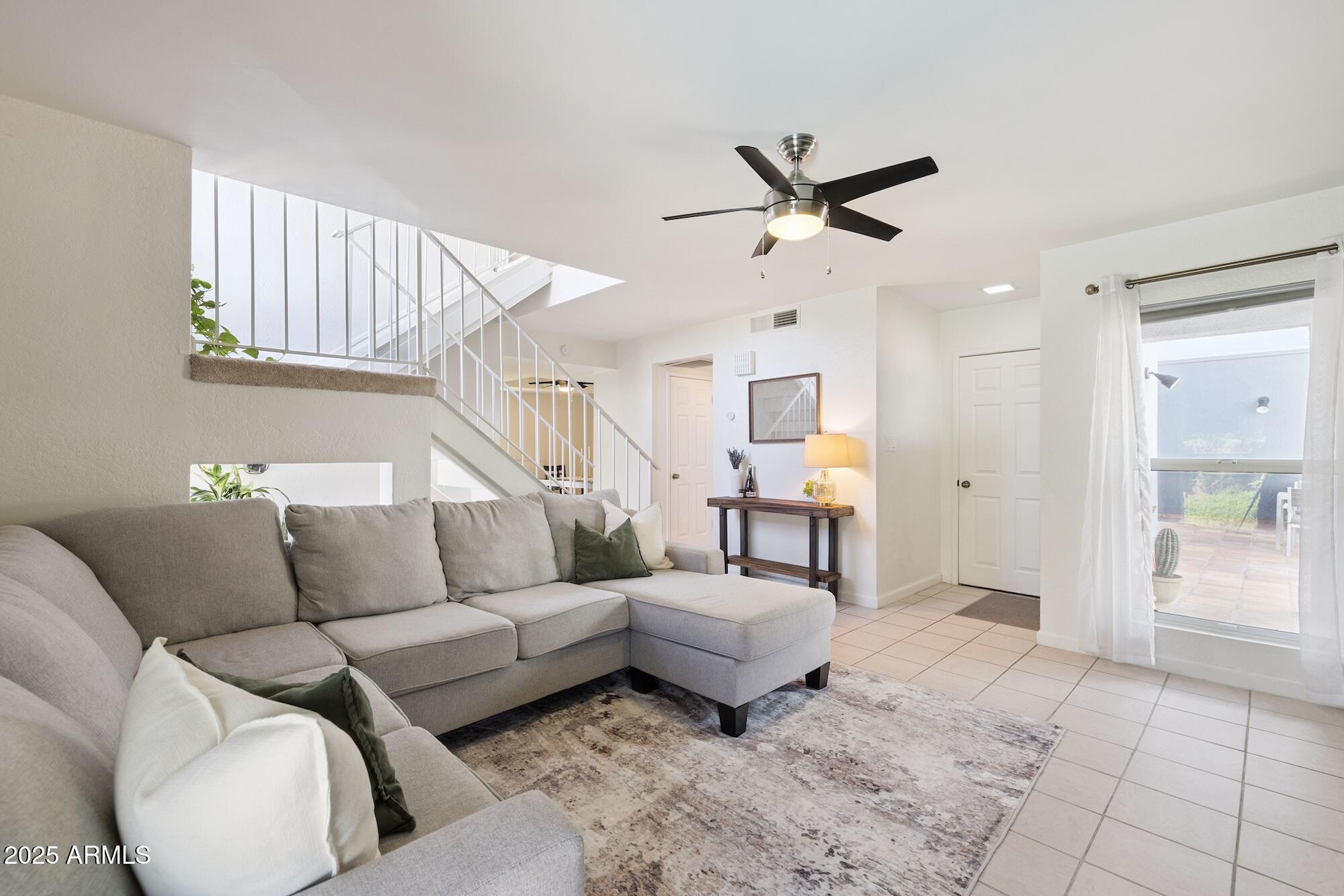 2 West Georgia Avenue, Unit 12 Phoenix, AZ 85013 - Photo 5 of 37 _H__6880