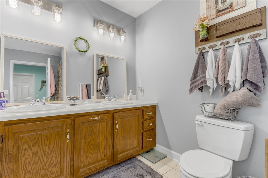 179 Cleveland Road Anderson, SC 29626 - Photo 16 of 33 Master Bath