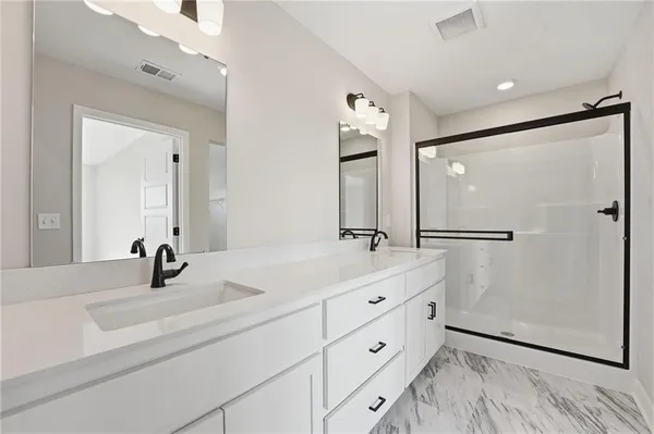 $468,995 | 1157 Southeast Cronin Drive, Lee's Summit, MO 64081