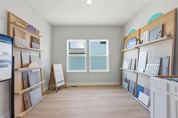 $468,995 | 1157 Southeast Cronin Drive, Lee's Summit, MO 64081