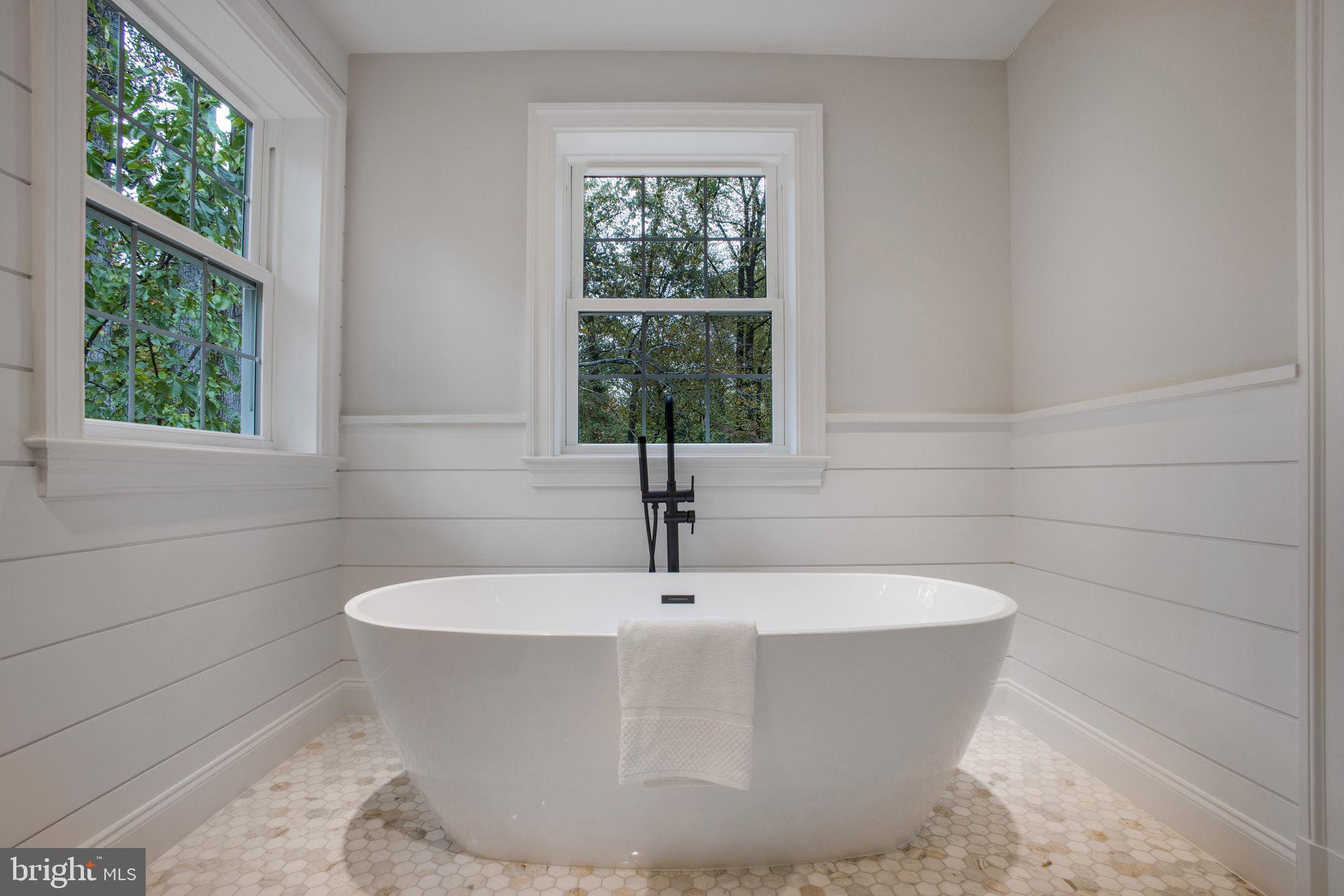 17611 Norwood Road Sandy Spring, MD 20860 - Photo 33 of 96 soaker tub- RELAX