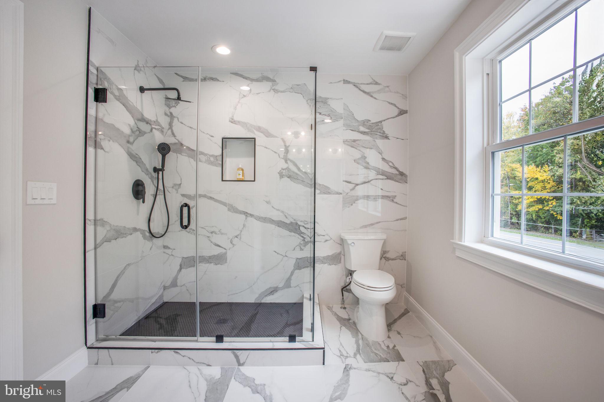 17611 Norwood Road Sandy Spring, MD 20860 - Photo 40 of 96 Hall/ jack and jill bath