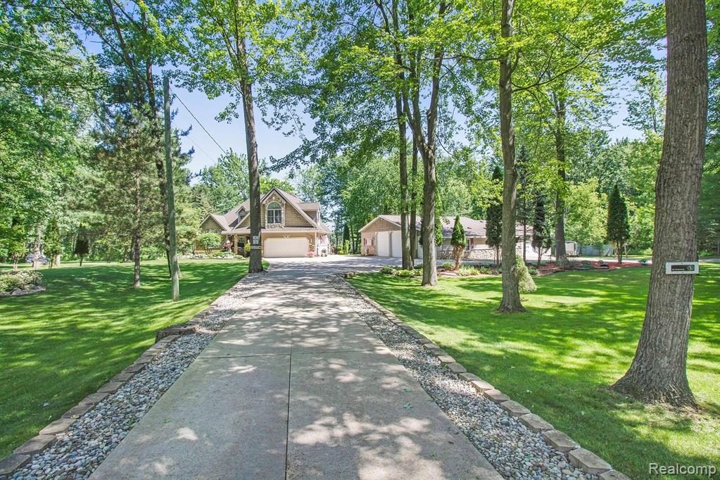 4939 Cedar Lake Road Howell, MI 48843 - Photo 31 of 38