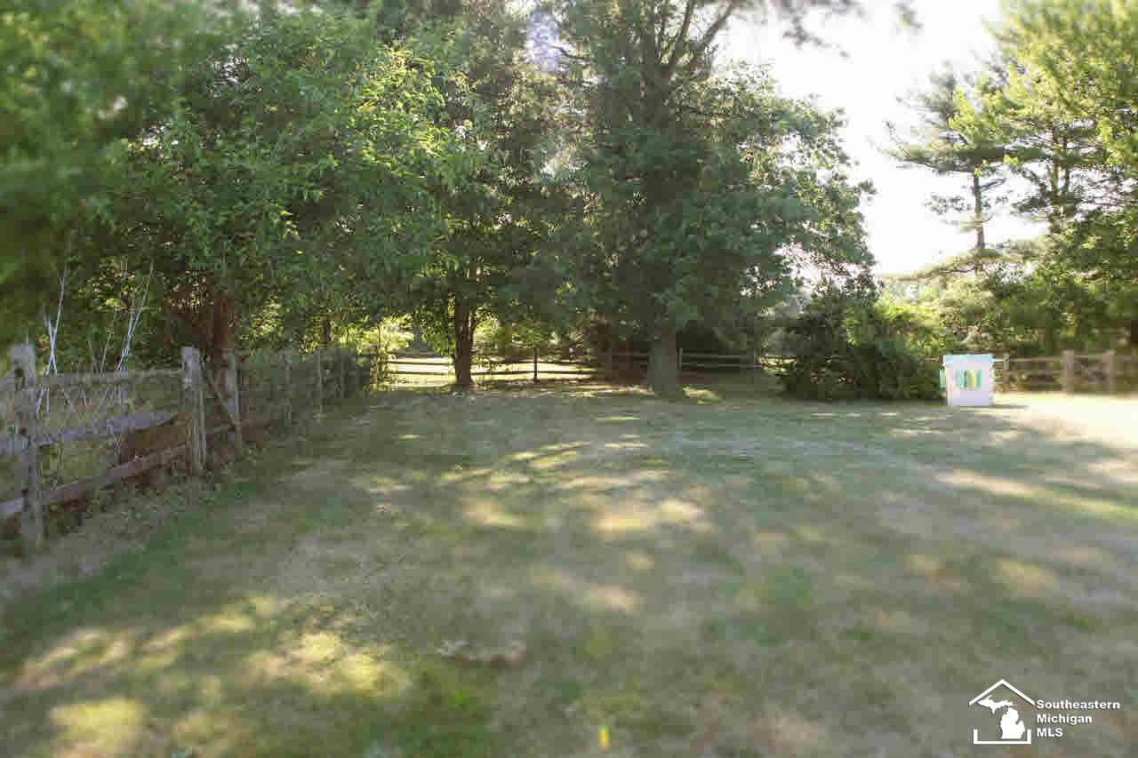 5563 Samaria Road Ottawa Lake, MI 49267 - Photo 19 of 21 21180219-18.JPG