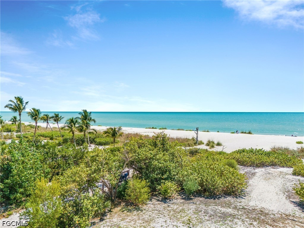 4601 Rue Belle Mer Sanibel, FL 33957 - Photo 8 of 15