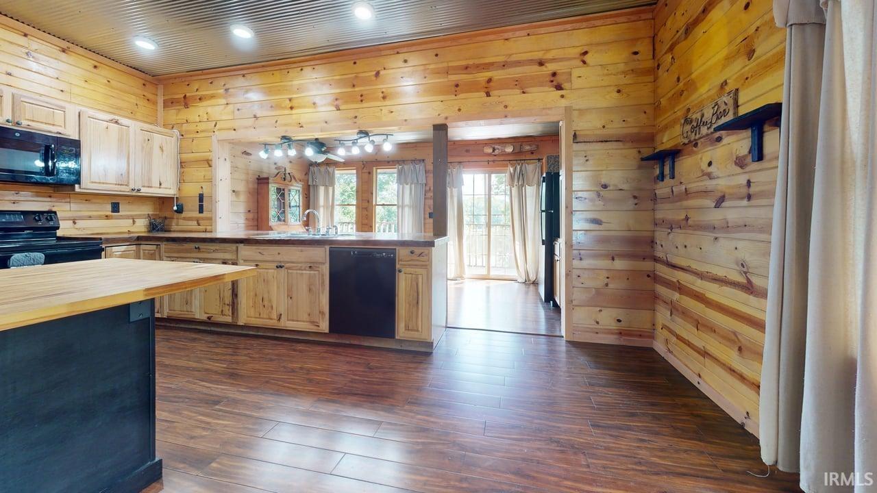 8774 Lake Road Jasonville, IN 47438 - Photo 21 of 46