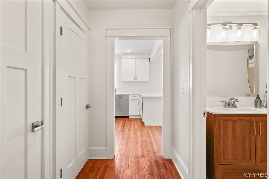 58 Ransom Street North Tonawanda, NY 14120 - Photo 14 of 50 Hallway