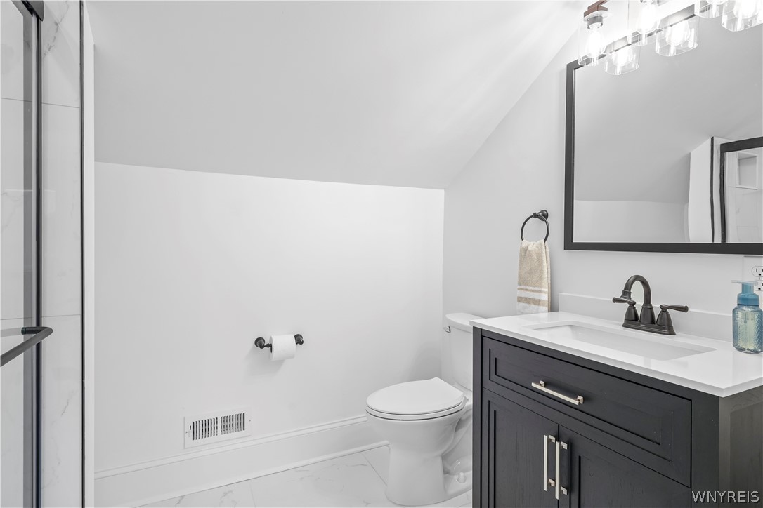 58 Ransom Street North Tonawanda, NY 14120 - Photo 34 of 50 Full bathroom (2nd floor)