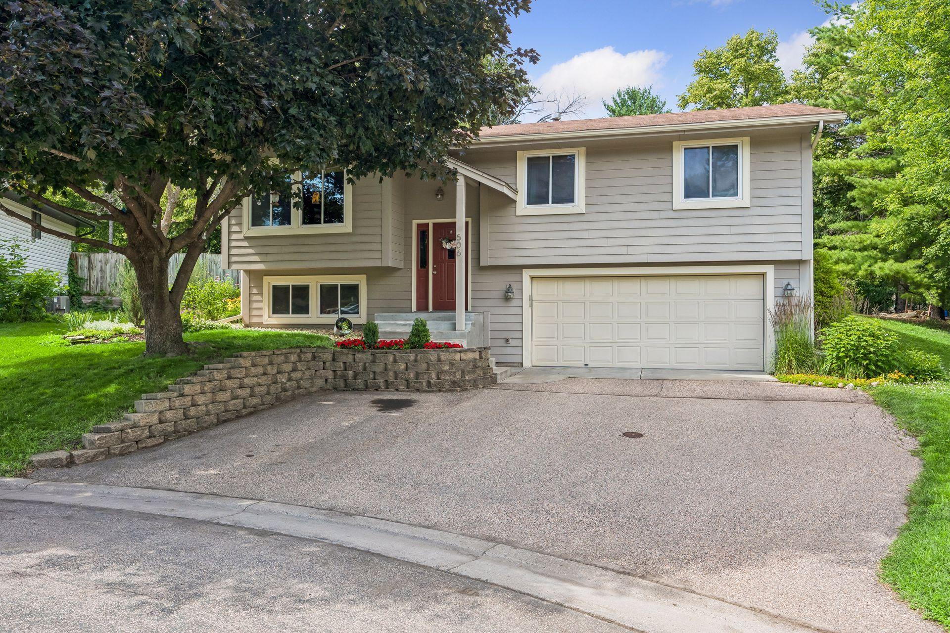 506 Laredo Lane Chanhassen, MN 55317 - Photo 1 of 45