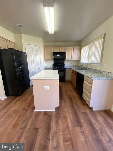 16952 Toms River Loop Dumfries, VA 22026 - Photo 2 of 19 Kitchen