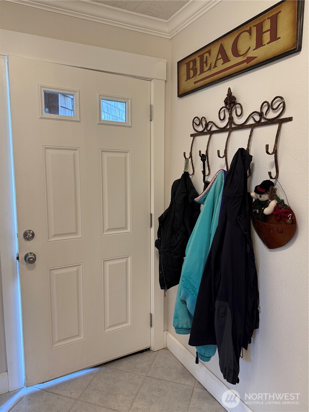 2815 Willows Road, Unit 116 Seaview, WA 98644 - Photo 3 of 30 a view of walk in closet