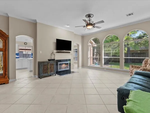 $350,000 | 14107 El Camino Real, Houston, TX 77062