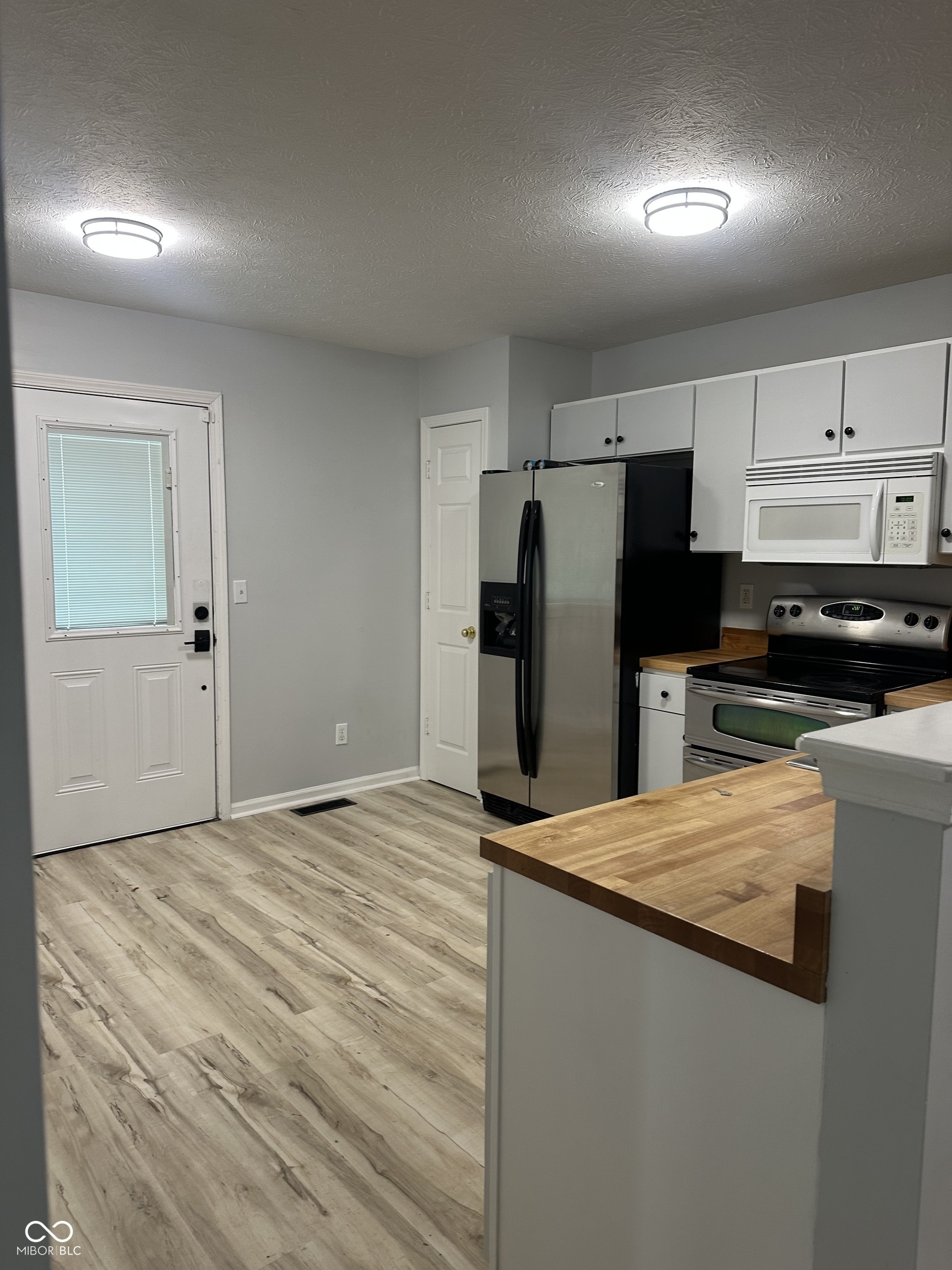 4047 Byram Avenue Indianapolis, IN 46208 - Photo 4 of 25