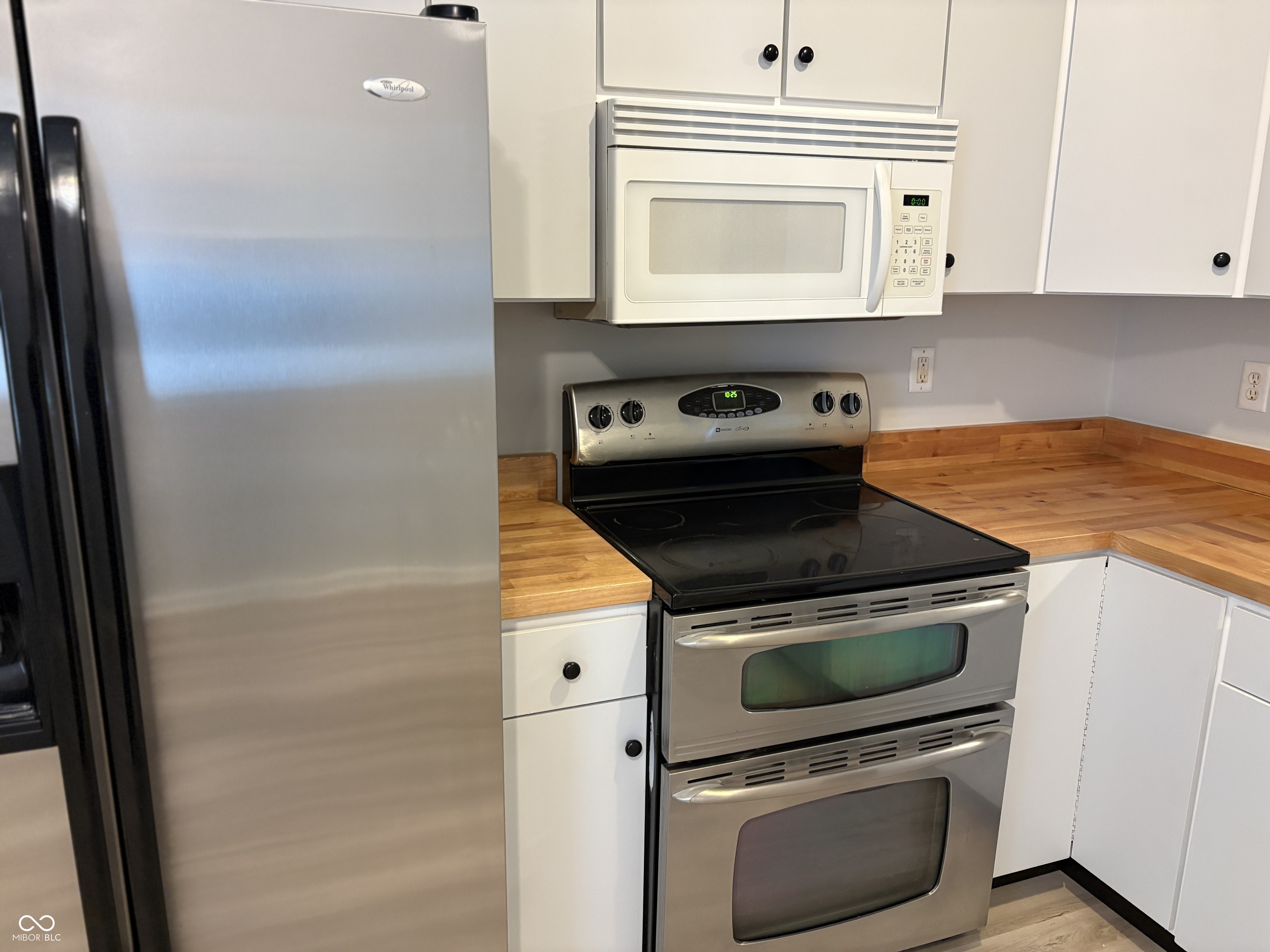 4047 Byram Avenue Indianapolis, IN 46208 - Photo 5 of 25