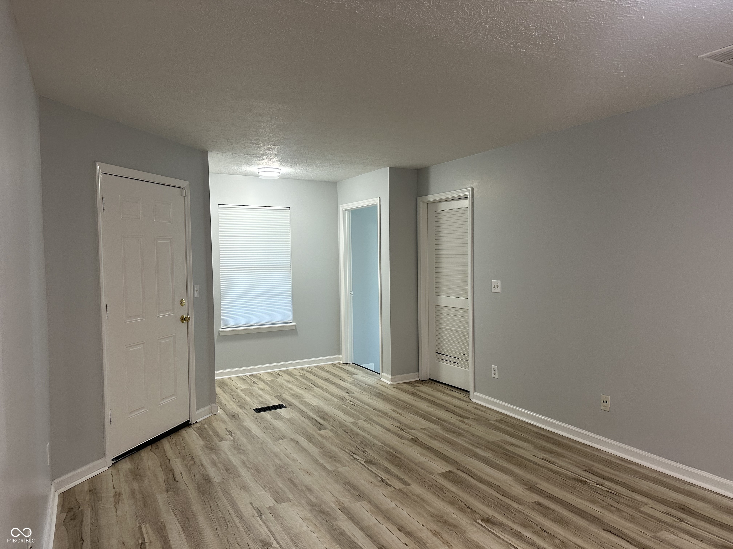 4047 Byram Avenue Indianapolis, IN 46208 - Photo 8 of 25