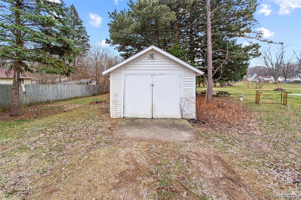 225 West Ridge Street Owosso, MI 48867 - Photo 30 of 46